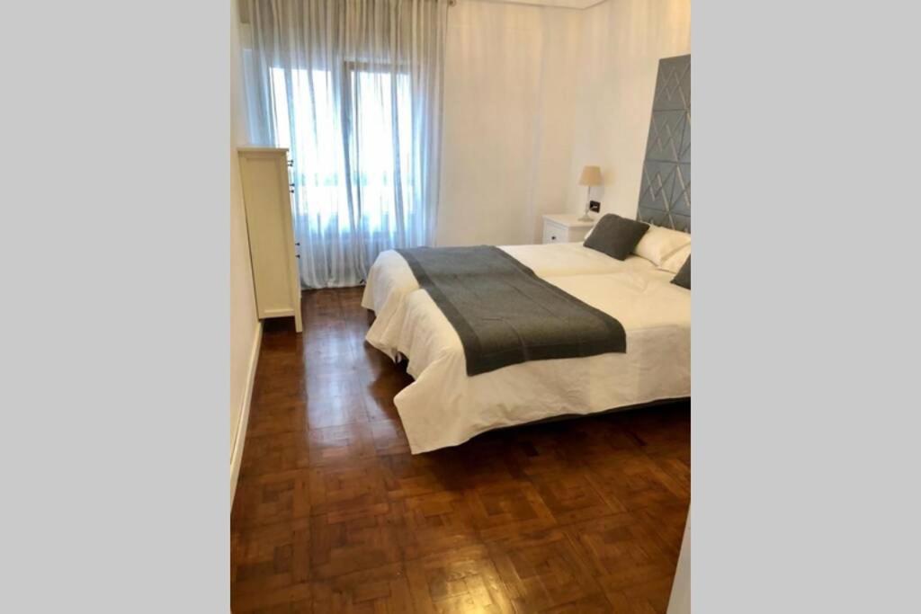 Piso En El Centro De Oviedo Appartement Buitenkant foto
